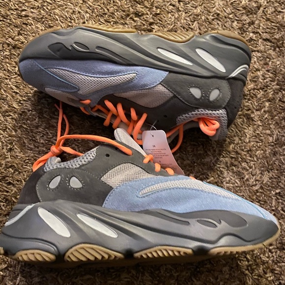 Yeezy Shoes - 🆕 Adidas Yeezy Runner 700 *CUSTOMIZED*